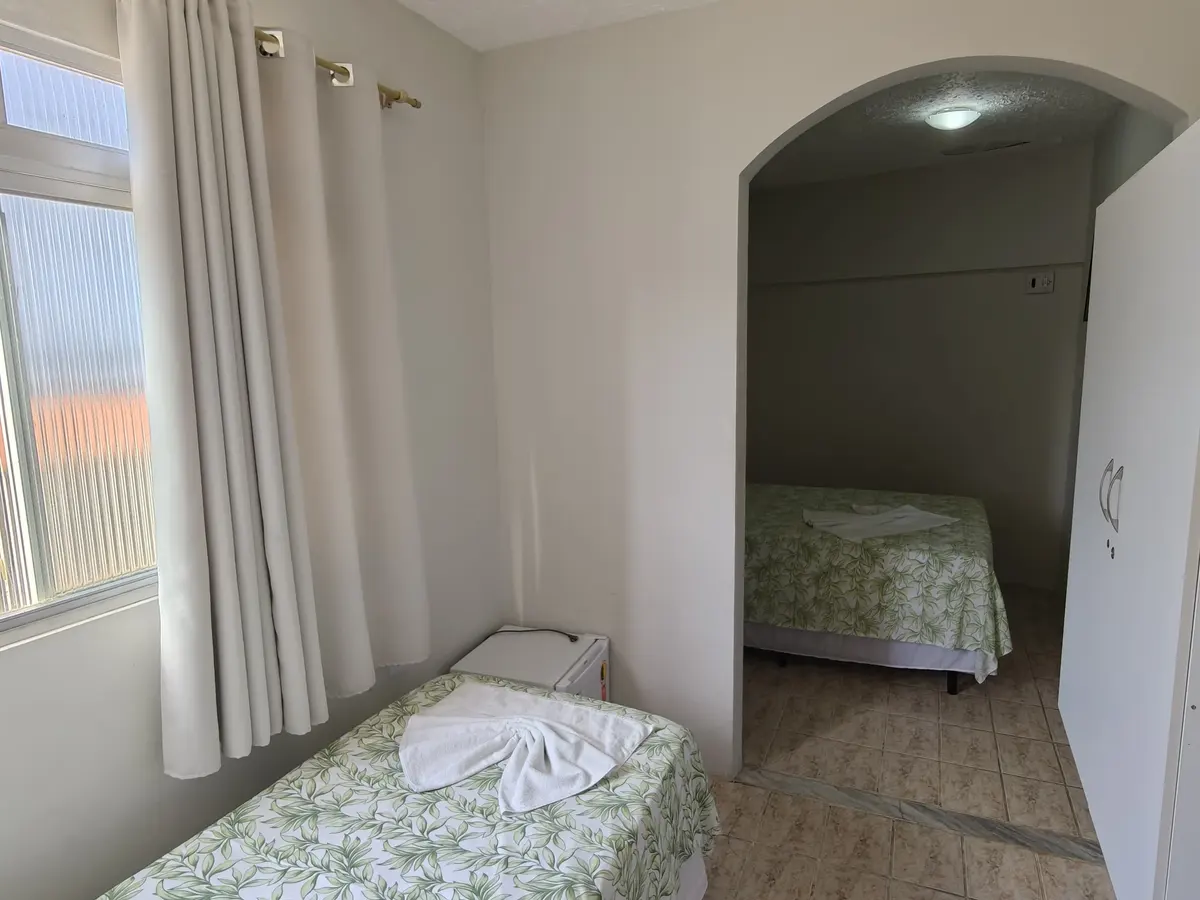 Quarto Deluxe Triplo da Pousada Espelho do Mar